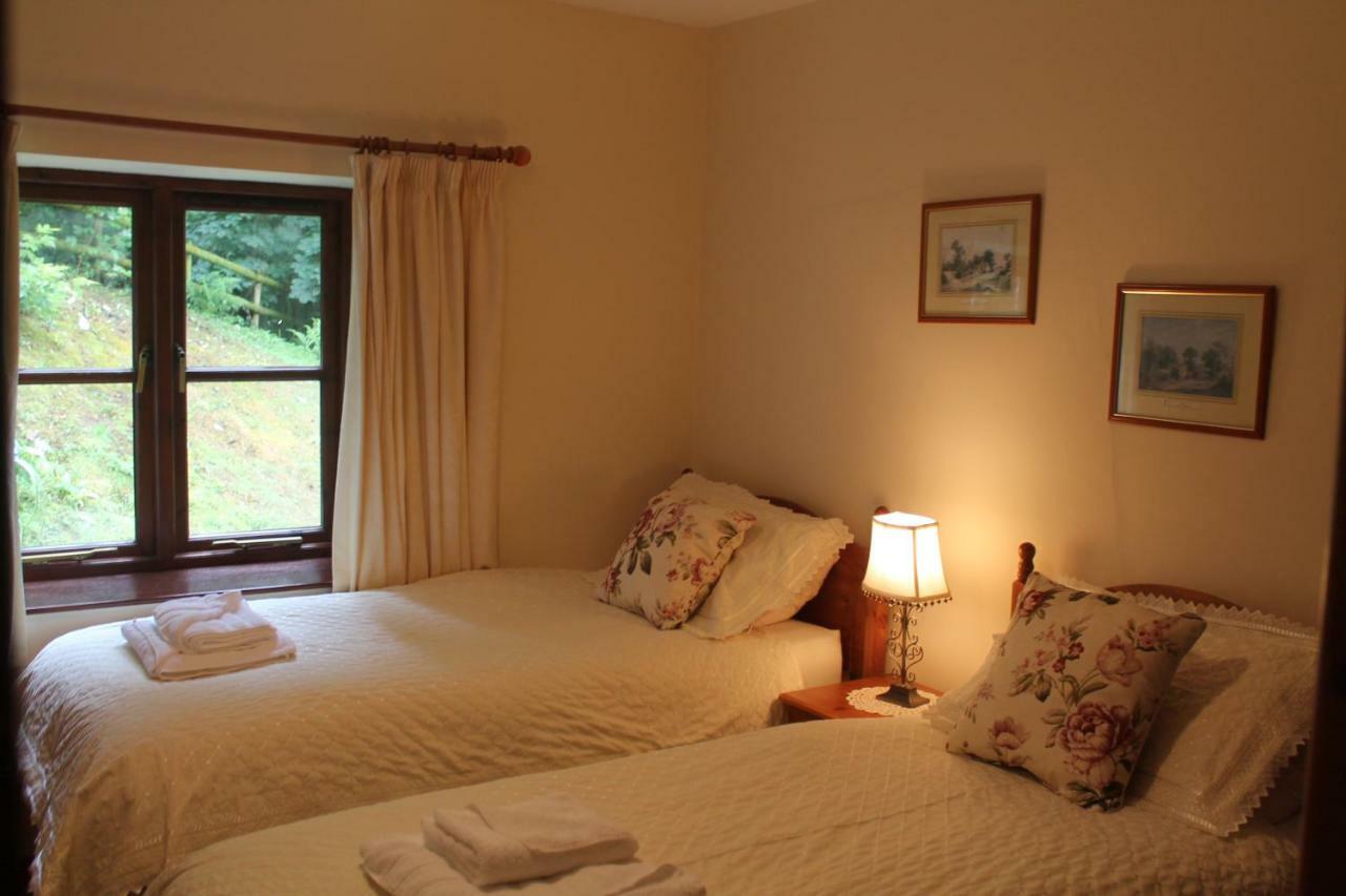 セント・オーステル Polgreen Farm Bed & Breakfast エクステリア 写真