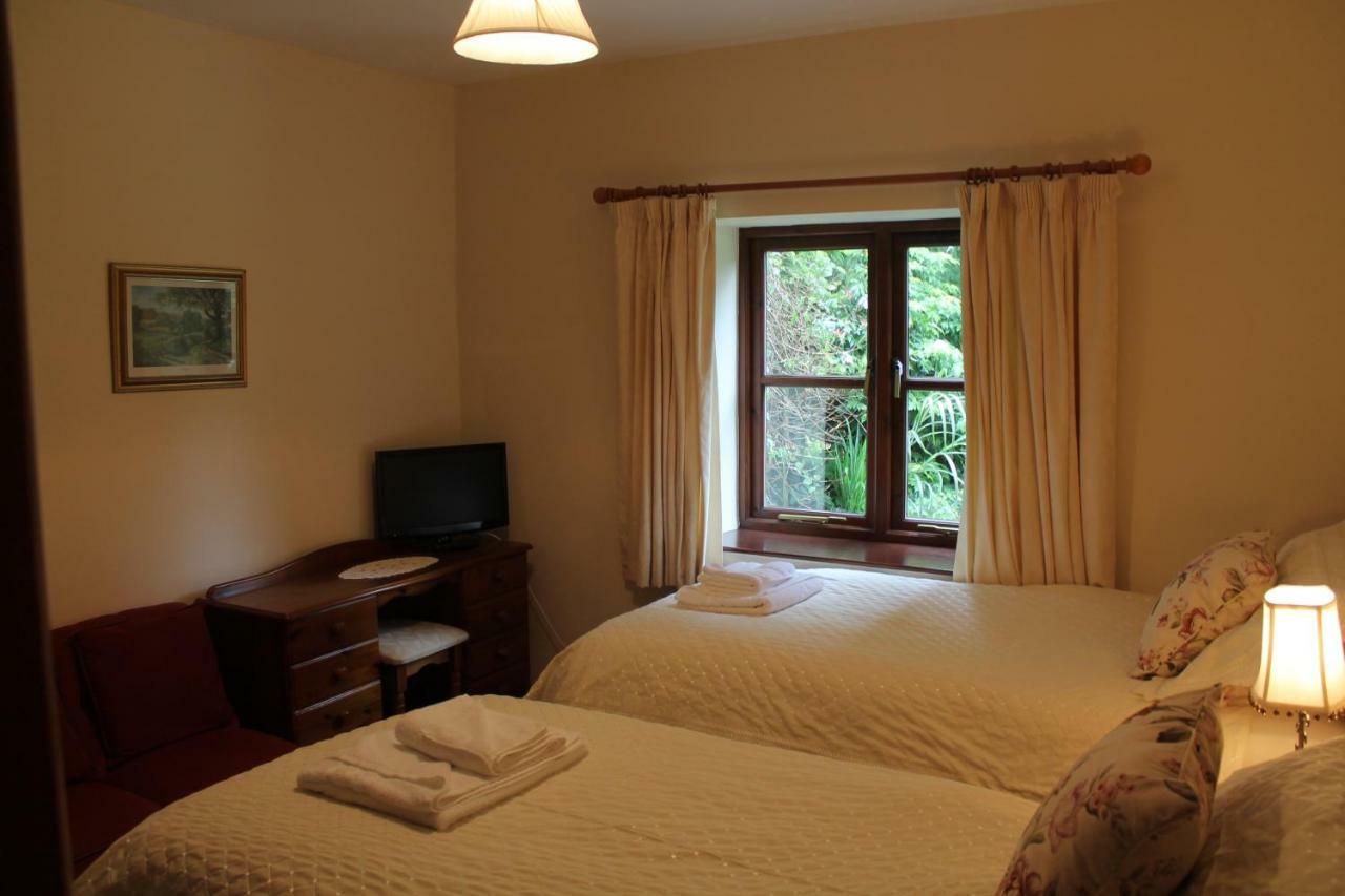 セント・オーステル Polgreen Farm Bed & Breakfast エクステリア 写真